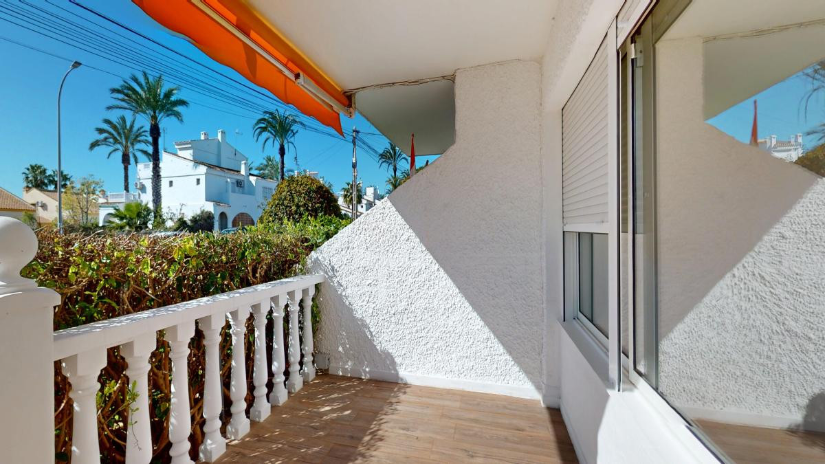 For sale - 2 Bedroom 1 Bathroom Apartment - Ground Floor Apartment in Orihuela - Villamartin  - Alicante