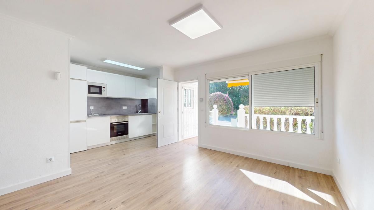 For sale - 2 Bedroom 1 Bathroom Apartment - Ground Floor Apartment in Orihuela - Villamartin  - Alicante