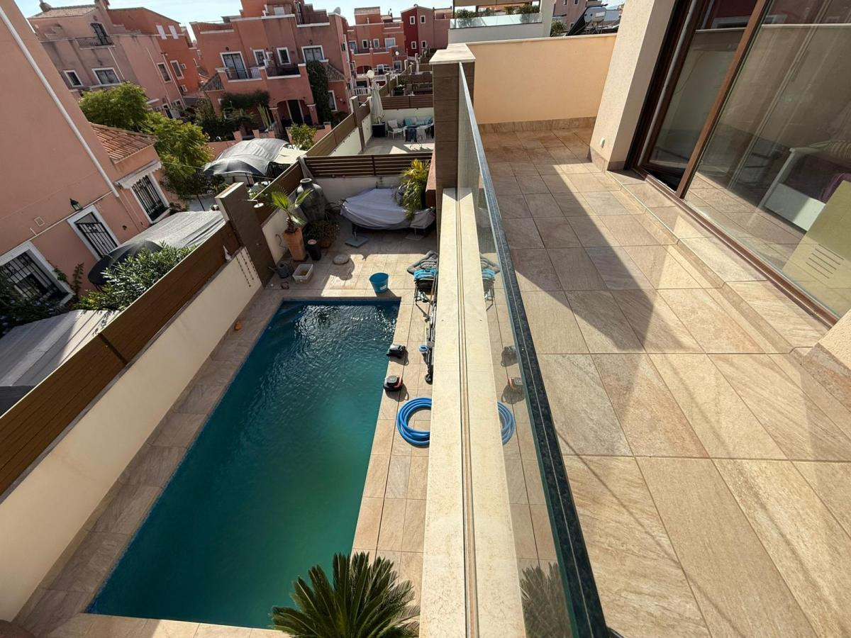 For sale - 3 Bedroom 3 Bathroom House - Detached Villa in Los Montesinos - Los Montesinos Centro  - Alicante