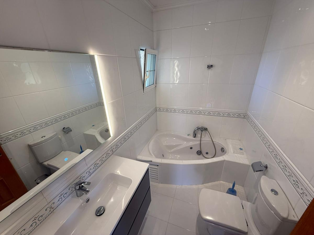 For sale - 3 Bedroom 2 Bathroom House - Detached Villa in San Miguel de Salinas - San Miguel de Salinas Centro  - Alicante