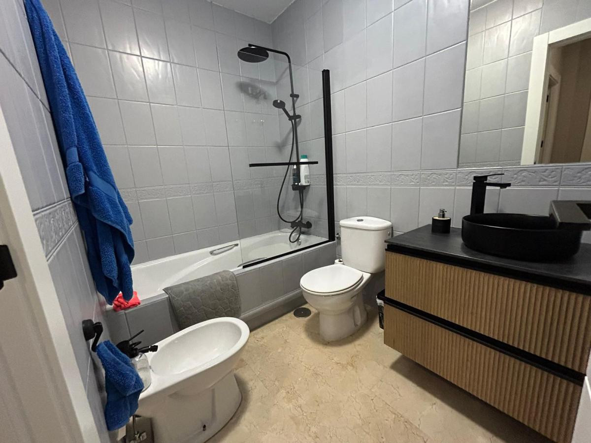 For sale - 3 Bedroom 3 Bathroom House - Detached Villa in San Miguel de Salinas - San Miguel de Salinas Centro  - Alicante