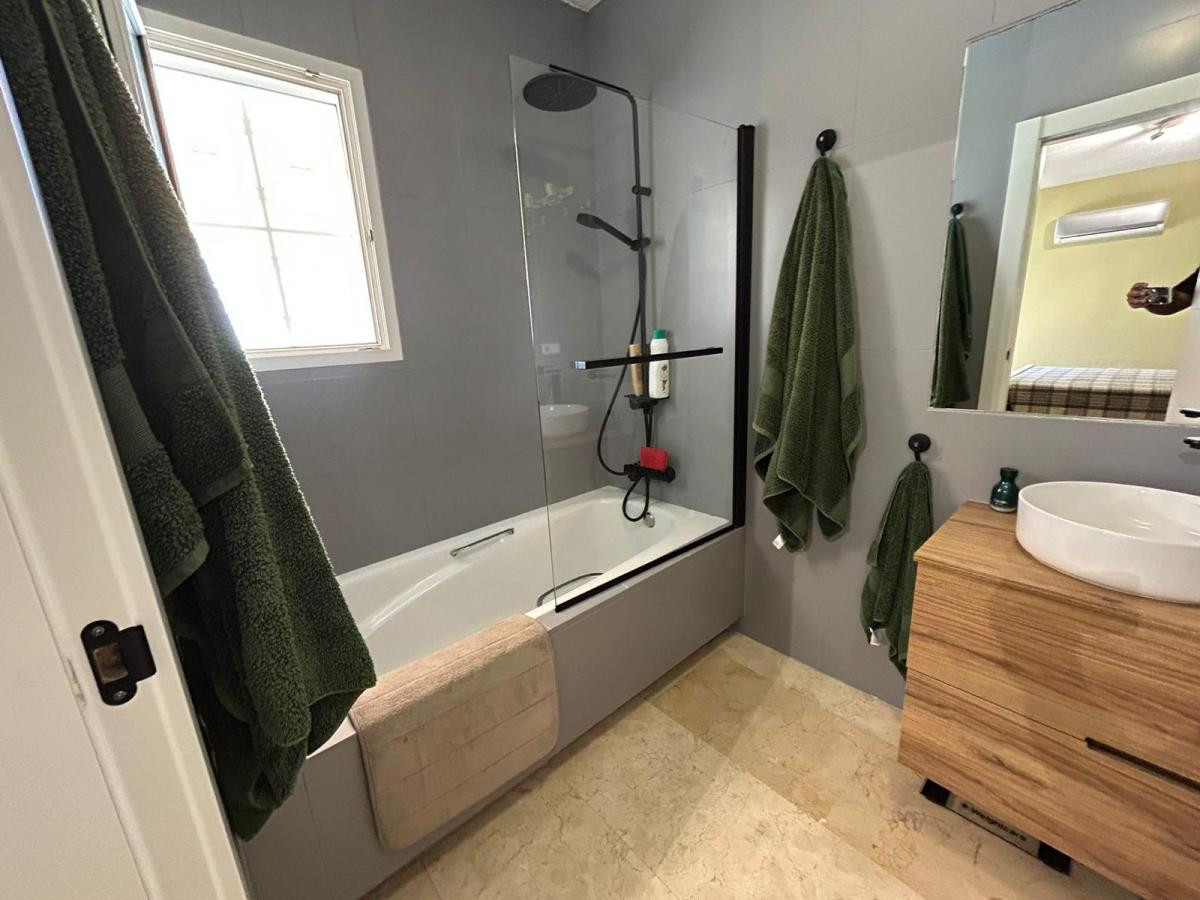 For sale - 3 Bedroom 3 Bathroom House - Detached Villa in San Miguel de Salinas - San Miguel de Salinas Centro  - Alicante