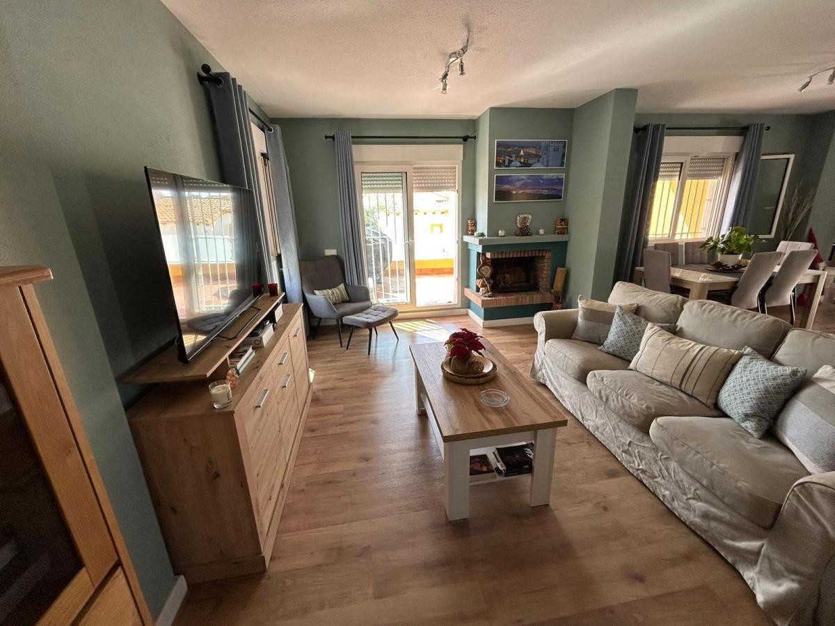 For sale - 3 Bedroom 3 Bathroom House - Detached Villa in San Miguel de Salinas - San Miguel de Salinas Centro  - Alicante