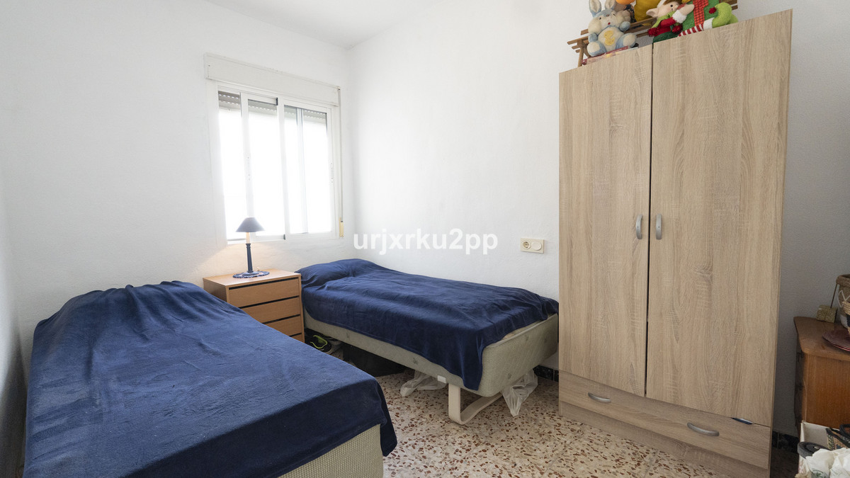 For sale - 3 Bedroom 2 Bathroom House - Townhouse in Torrevieja - Torrevieja Centro  - Alicante