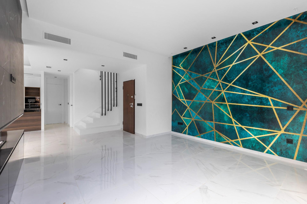 For sale - 3 Bedroom 3 Bathroom House - Detached Villa in Torrevieja - Torrevieja Centro  - Alicante