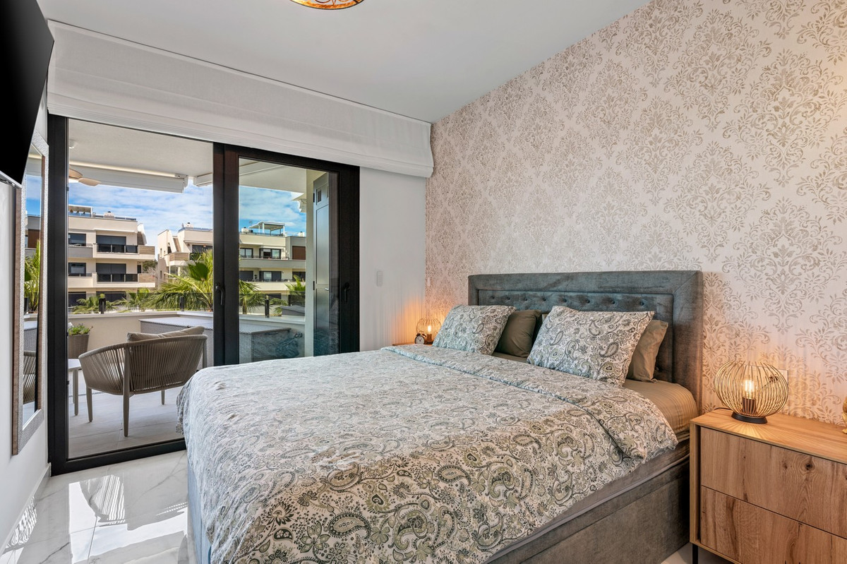 For sale - 2 Bedroom 2 Bathroom Apartment - Middle Floor Apartment in Orihuela - Los Altos  - Alicante