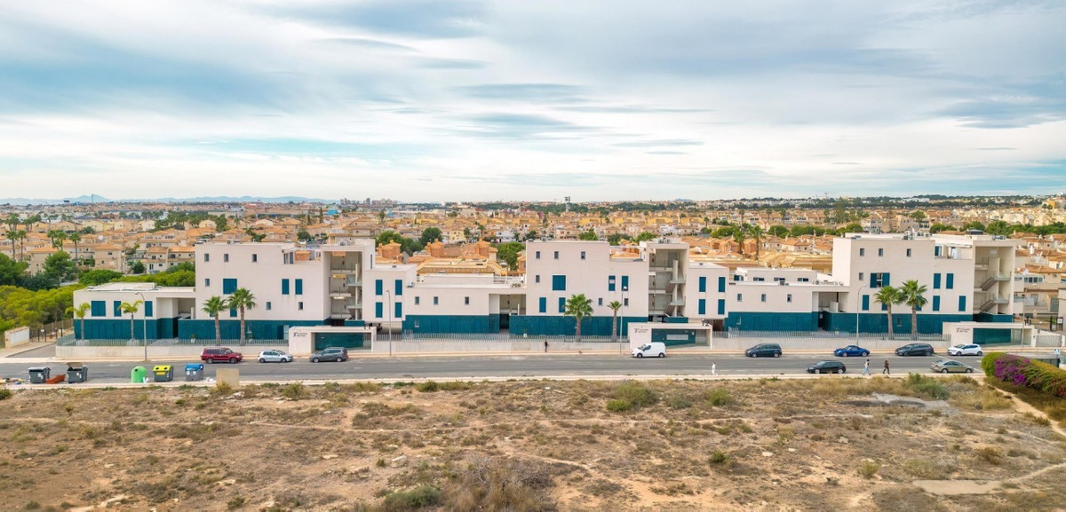 For sale - 1 Bedroom 1 Bathroom Apartment - Middle Floor Apartment in Orihuela - Playa Flamenca  - Alicante