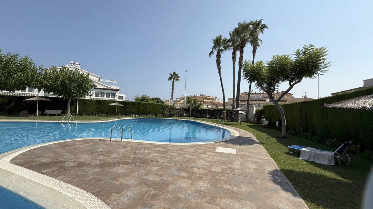 For sale - 2 Bedroom 1 Bathroom Apartment - Ground Floor Apartment in Orihuela - La Zenia  - Alicante