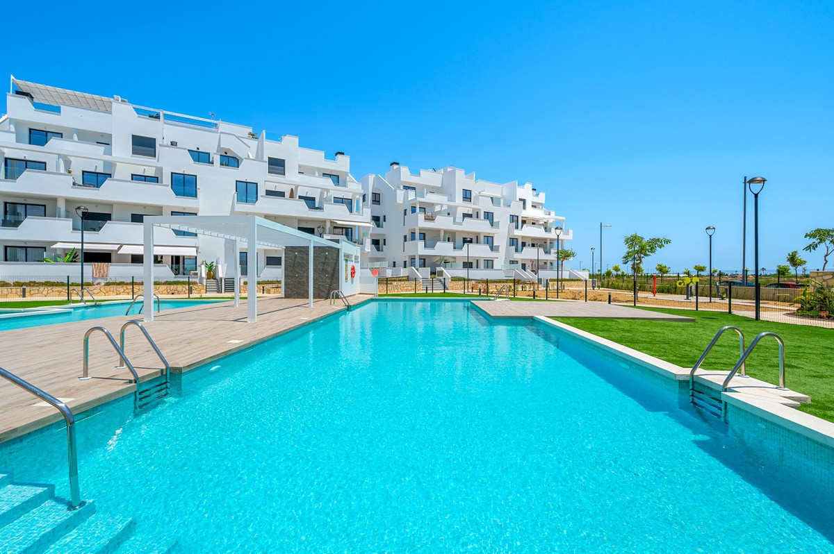 For sale - 2 Bedroom 2 Bathroom Apartment - Middle Floor Apartment in Torre-Pacheco - Santa Rosalia Lake and Life Resort  - Murcia