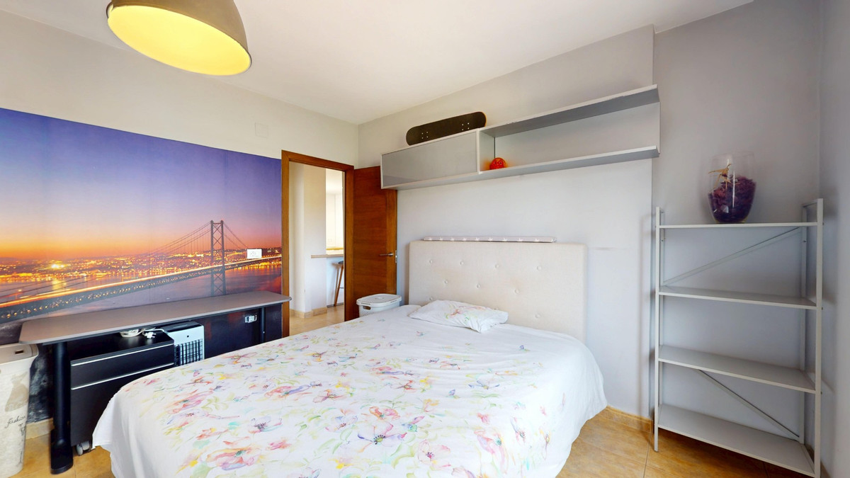 For sale - 5 Bedroom 3 Bathroom Detached Villa in La Zenia - Orihuela Costa  - Alicante