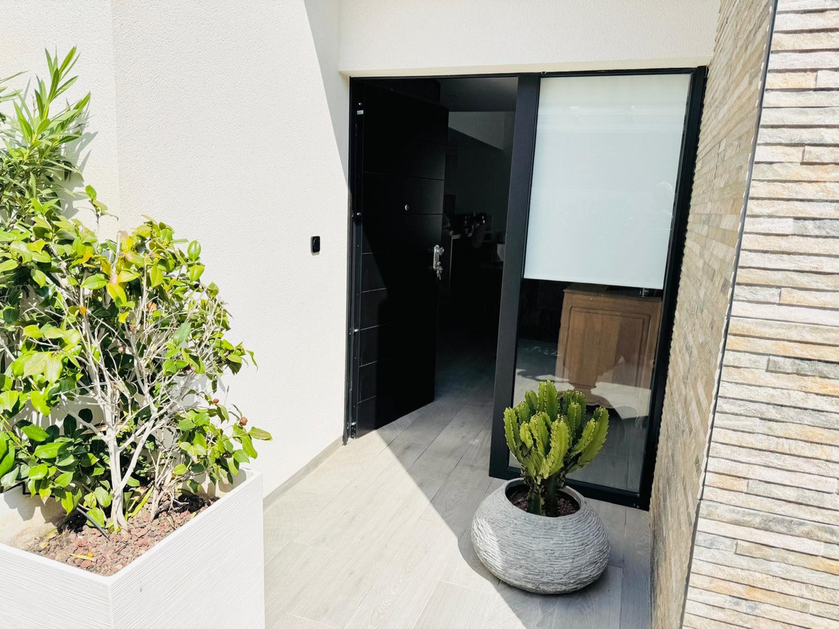 For sale - 2 Bedroom 2 Bathroom House - Detached Villa in Algorfa - La Finca Golf  - Alicante