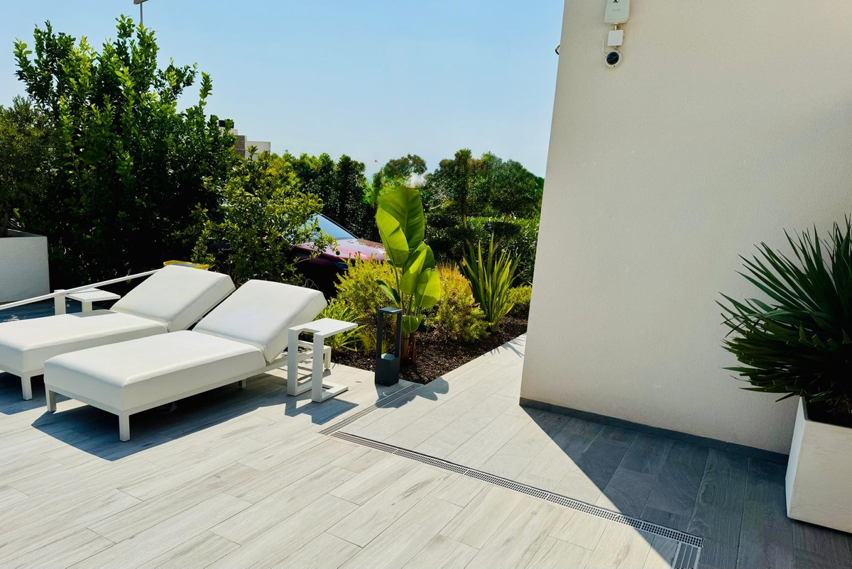 For sale - 2 Bedroom 2 Bathroom House - Detached Villa in Algorfa - La Finca Golf  - Alicante