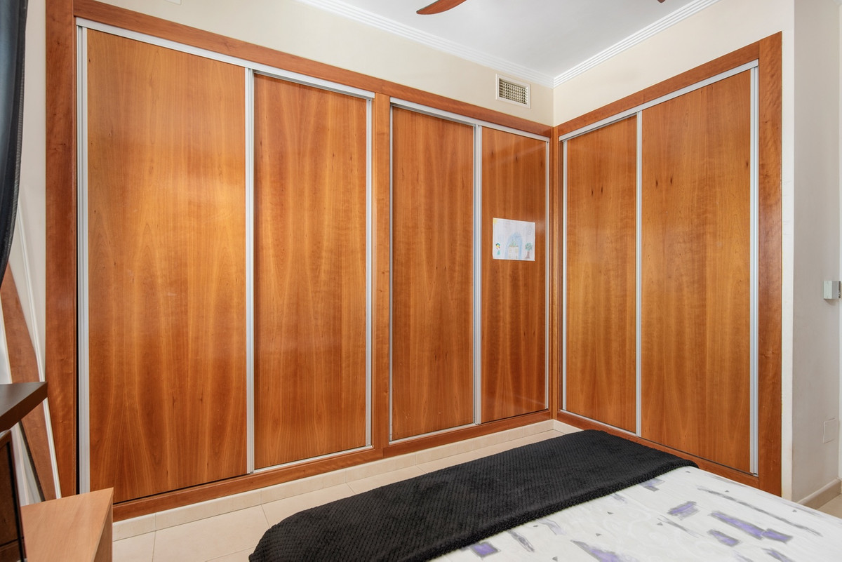 For sale - 4 Bedroom 2 Bathroom House - Detached Villa in Rojales - Ciudad Quesada  - Alicante