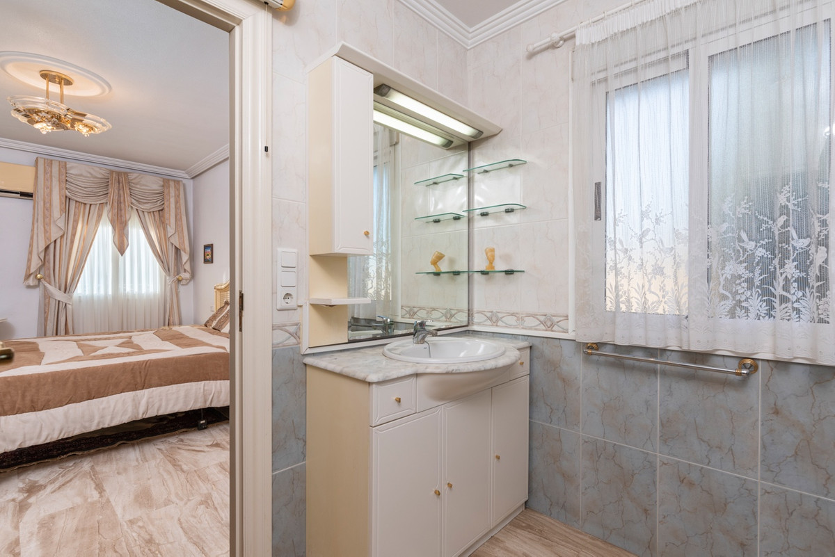 For sale - 5 Bedroom 3 Bathroom House - Townhouse in Rojales - Dona Pepa  - Alicante