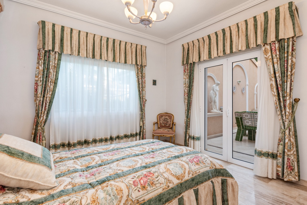 For sale - 5 Bedroom 3 Bathroom House - Townhouse in Rojales - Dona Pepa  - Alicante