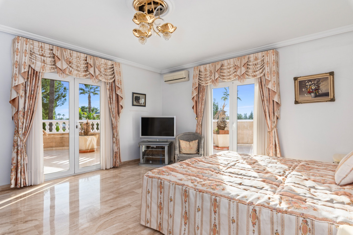 For sale - 5 Bedroom 3 Bathroom House - Townhouse in Rojales - Dona Pepa  - Alicante