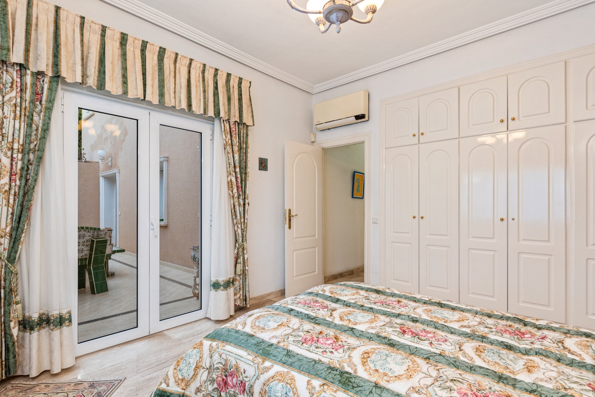 For sale - 5 Bedroom 3 Bathroom House - Townhouse in Rojales - Dona Pepa  - Alicante