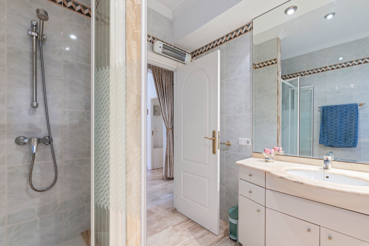 For sale - 5 Bedroom 3 Bathroom House - Townhouse in Rojales - Dona Pepa  - Alicante