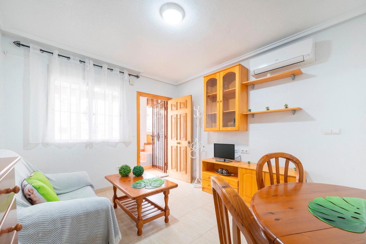 For sale - 2 Bedroom 2 Bathroom House - Townhouse in Rojales - Ciudad Quesada  - Alicante