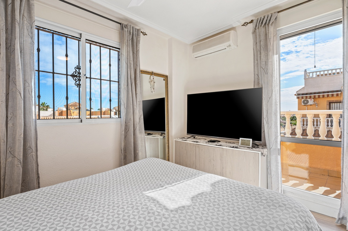 For sale - 5 Bedroom 3 Bathroom Apartment - Duplex in Rojales - Ciudad Quesada  - Alicante