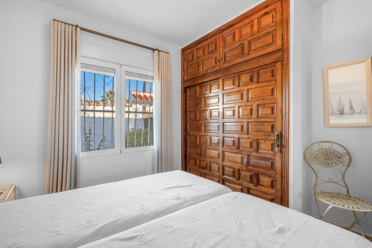 For sale - 3 Bedroom 2 Bathroom House - Detached Villa in Rojales - Rojales Centro  - Alicante