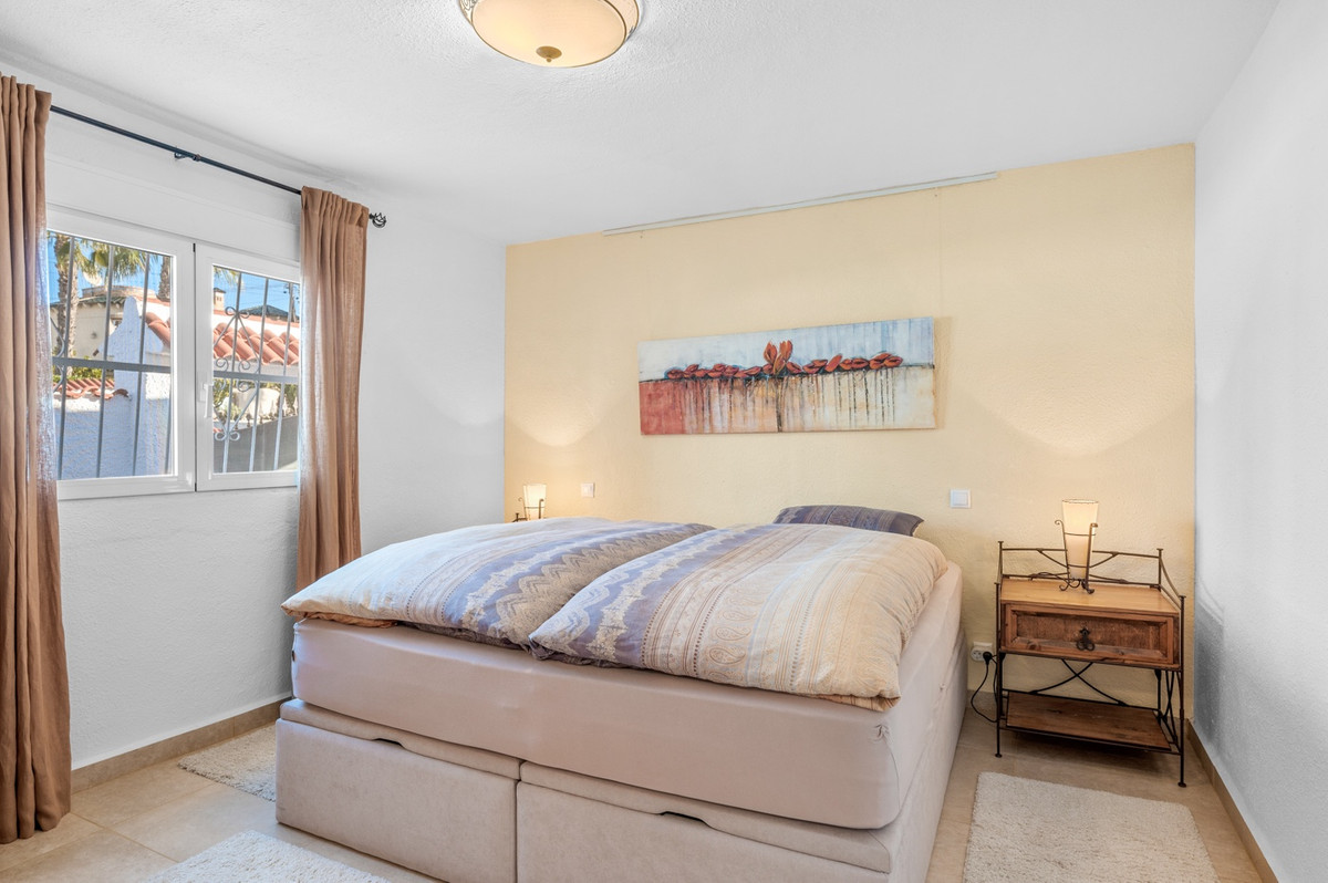 For sale - 3 Bedroom 2 Bathroom House - Detached Villa in Rojales - Rojales Centro  - Alicante