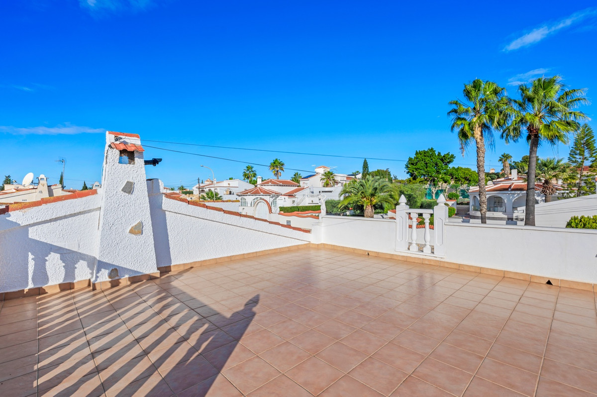 For sale - 3 Bedroom 2 Bathroom House - Detached Villa in Rojales - Rojales Centro  - Alicante