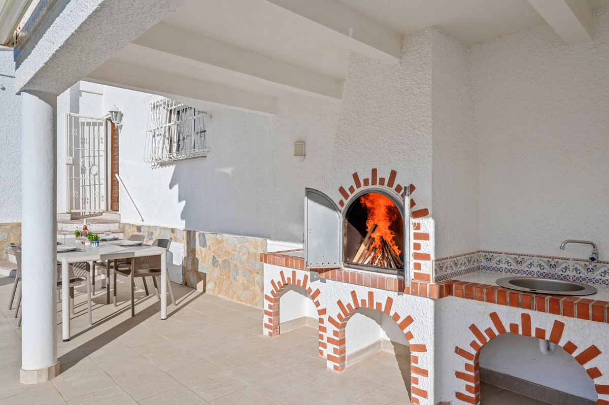 For sale - 3 Bedroom 2 Bathroom House - Detached Villa in Rojales - Rojales Centro  - Alicante