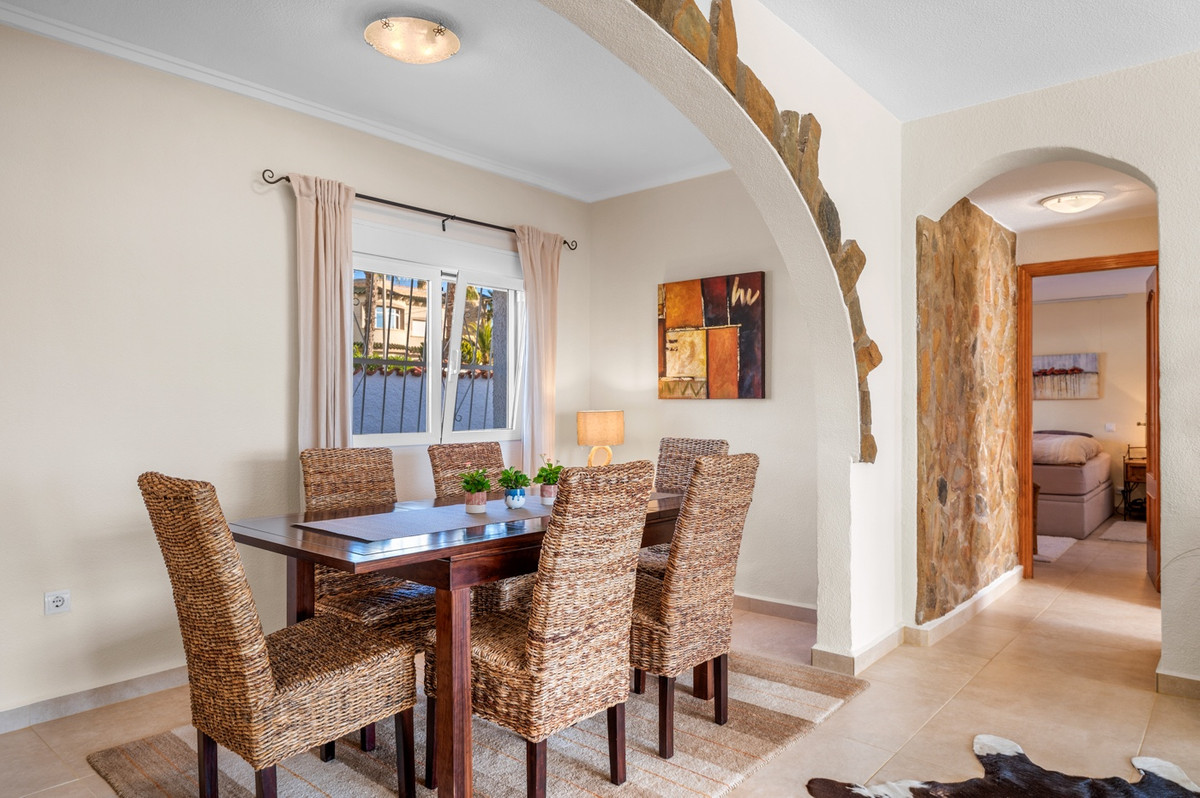 For sale - 3 Bedroom 2 Bathroom House - Detached Villa in Rojales - Rojales Centro  - Alicante