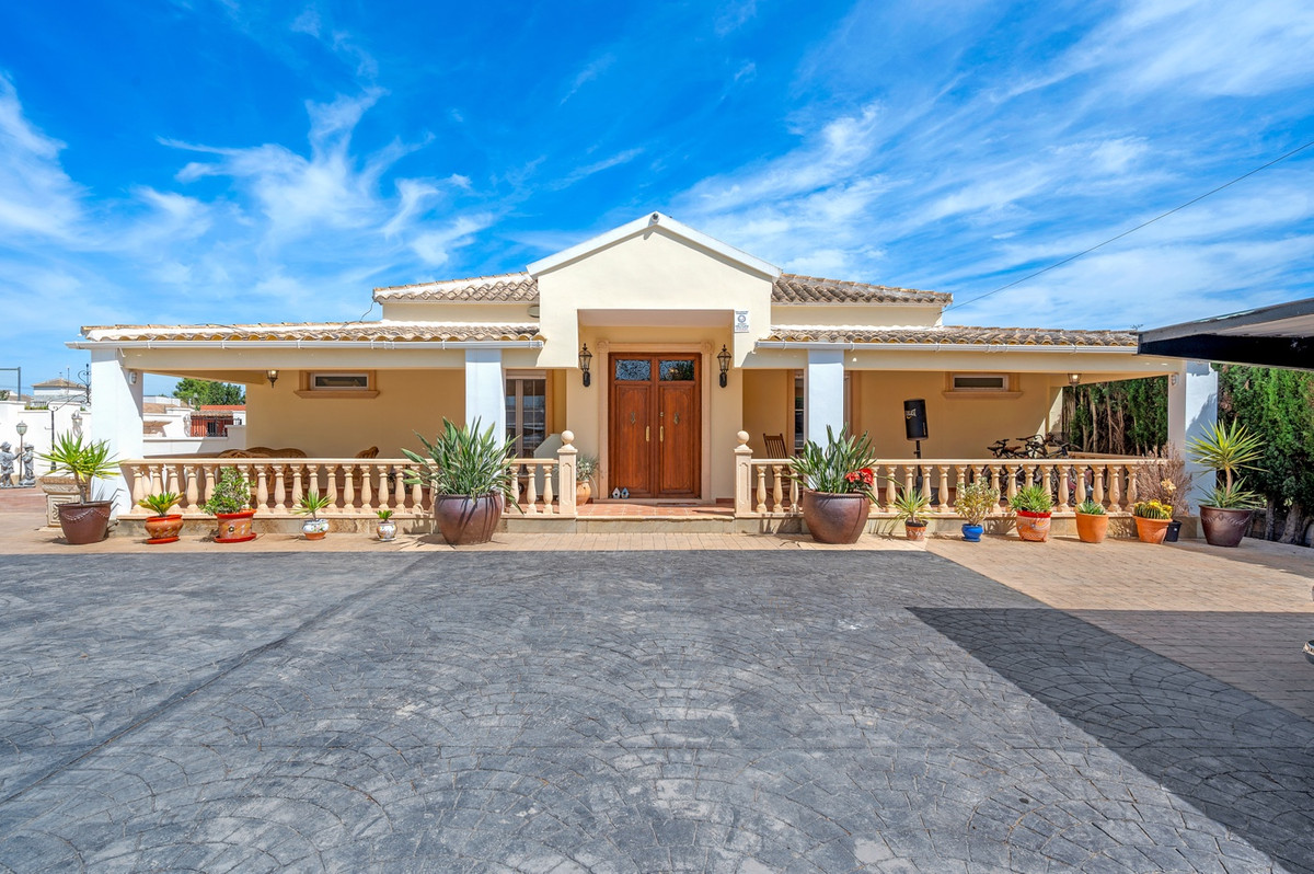 For sale - 6 Bedroom 3 Bathroom House - Finca - Cortijo in Almoradi - Almoradi Centro  - Alicante