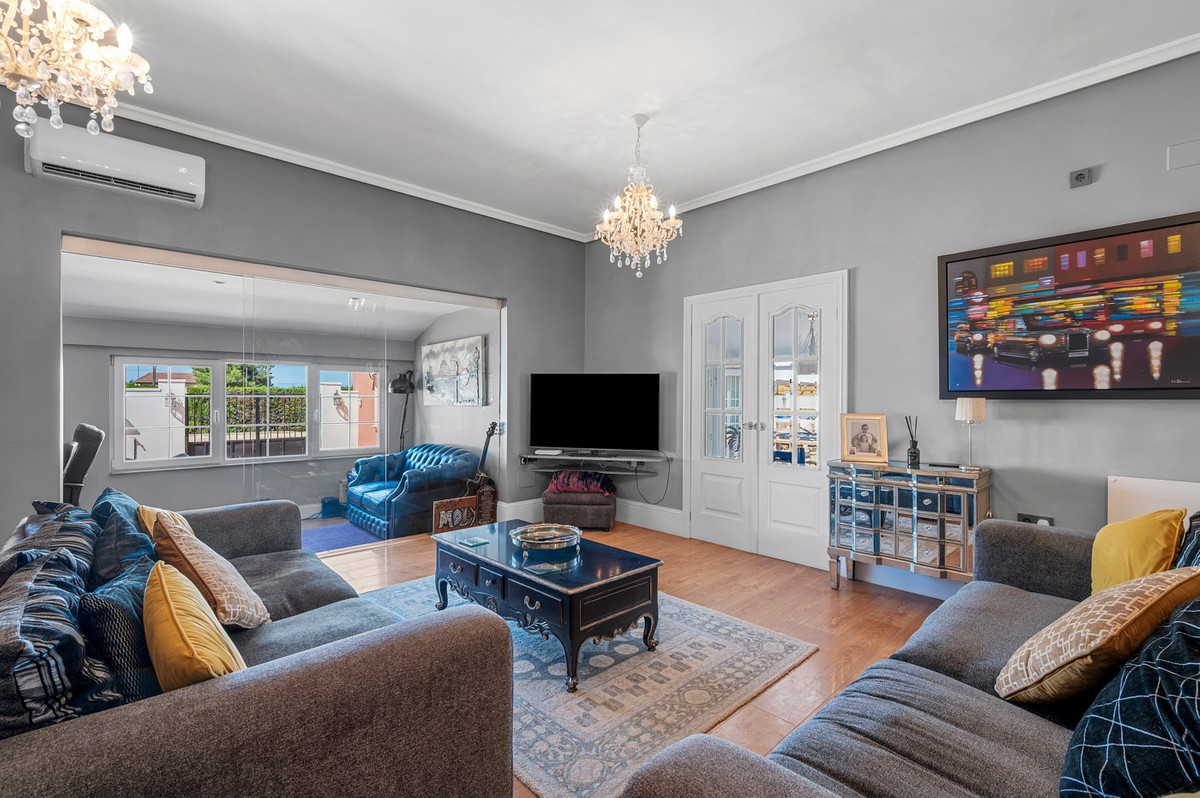 For sale - 6 Bedroom 3 Bathroom House - Finca - Cortijo in Almoradi - Almoradi Centro  - Alicante