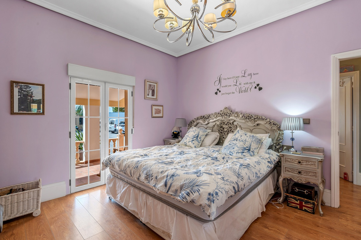 For sale - 6 Bedroom 3 Bathroom House - Finca - Cortijo in Almoradi - Almoradi Centro  - Alicante