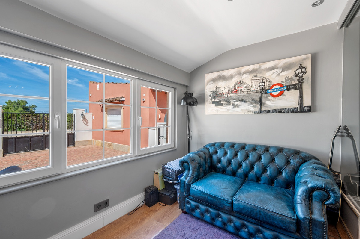 For sale - 6 Bedroom 3 Bathroom House - Finca - Cortijo in Almoradi - Almoradi Centro  - Alicante