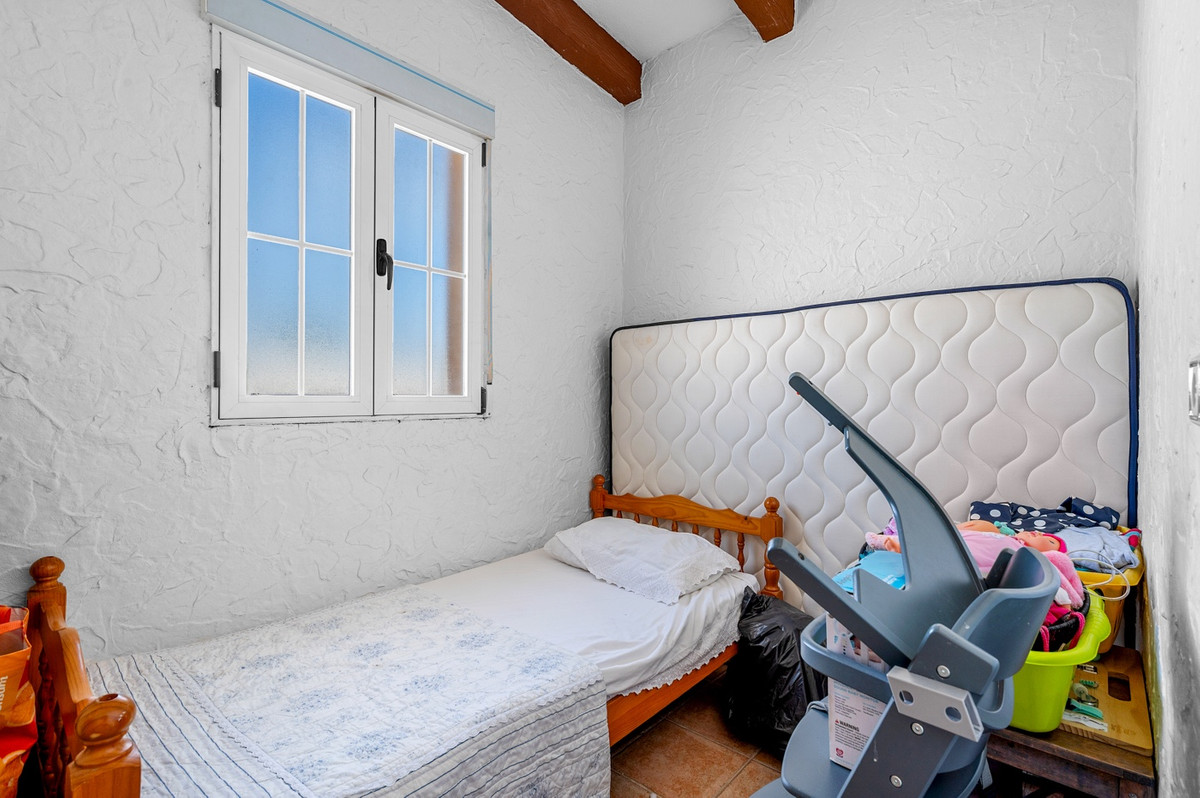 For sale - 6 Bedroom 3 Bathroom House - Finca - Cortijo in Almoradi - Almoradi Centro  - Alicante