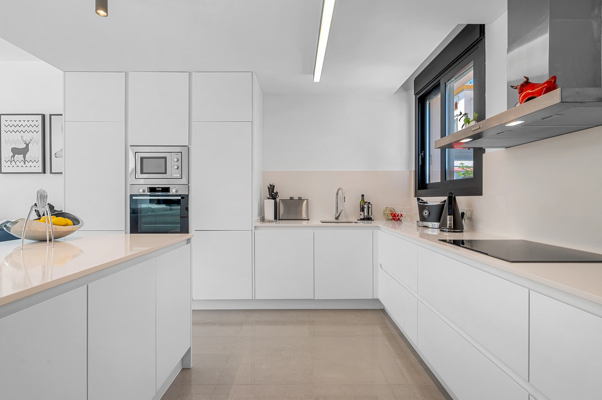 For sale - 4 Bedroom 3 Bathroom House - Detached Villa in Guardamar del Segura - Guardamar del Segura Centro  - Alicante