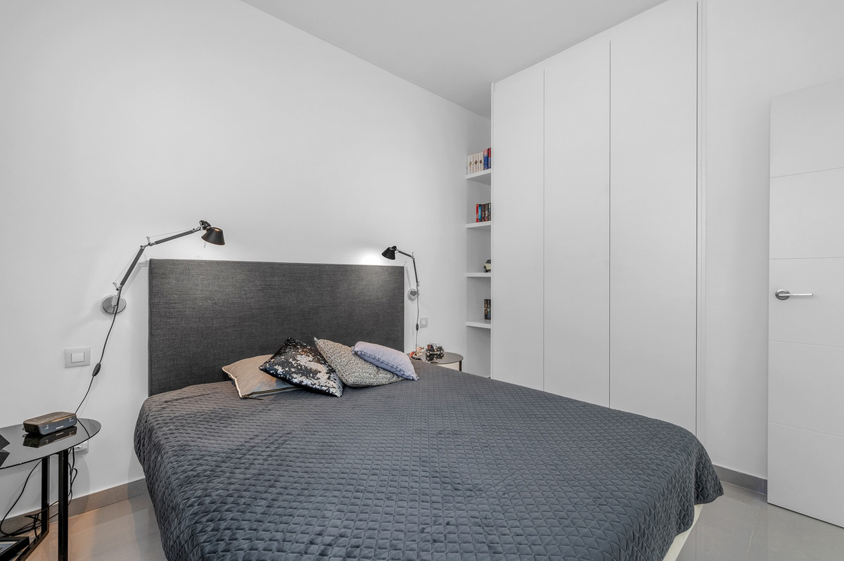 For sale - 4 Bedroom 3 Bathroom House - Detached Villa in Guardamar del Segura - Guardamar del Segura Centro  - Alicante