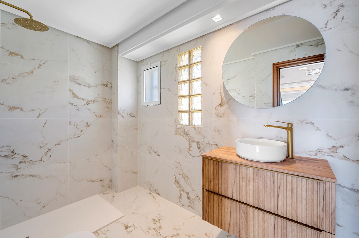 For sale - 4 Bedroom 3 Bathroom House - Detached Villa in Torrevieja - Torrevieja Centro  - Alicante