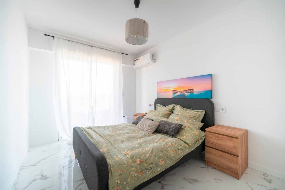 For sale - 2 Bedroom 2 Bathroom Apartment - Middle Floor Apartment in Orihuela - Punta Prima  - Alicante