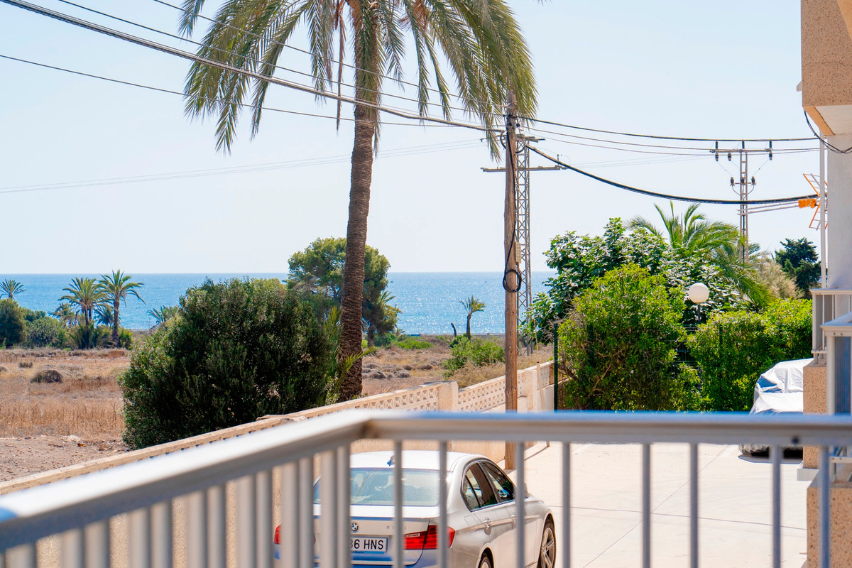 For sale - 2 Bedroom 2 Bathroom Apartment - Middle Floor Apartment in Orihuela - Punta Prima  - Alicante