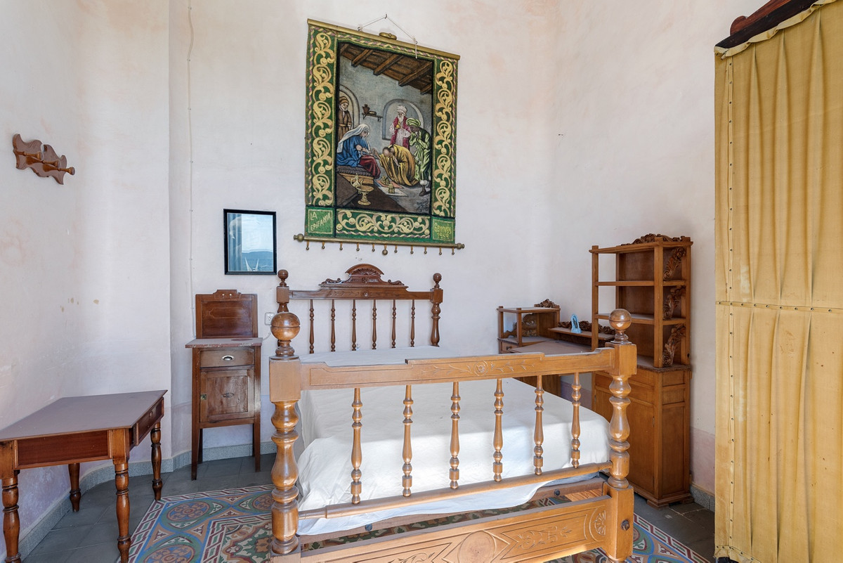 For sale - 7 Bedroom 1 Bathroom House - Finca - Cortijo in Orihuela - Orihuela Centro  - Alicante