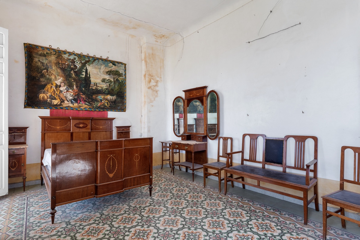 For sale - 7 Bedroom 1 Bathroom House - Finca - Cortijo in Orihuela - Orihuela Centro  - Alicante