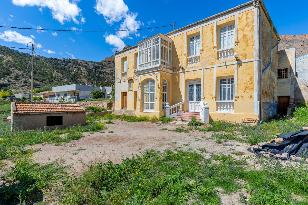 For sale - 7 Bedroom 1 Bathroom House - Finca - Cortijo in Orihuela - Orihuela Centro  - Alicante