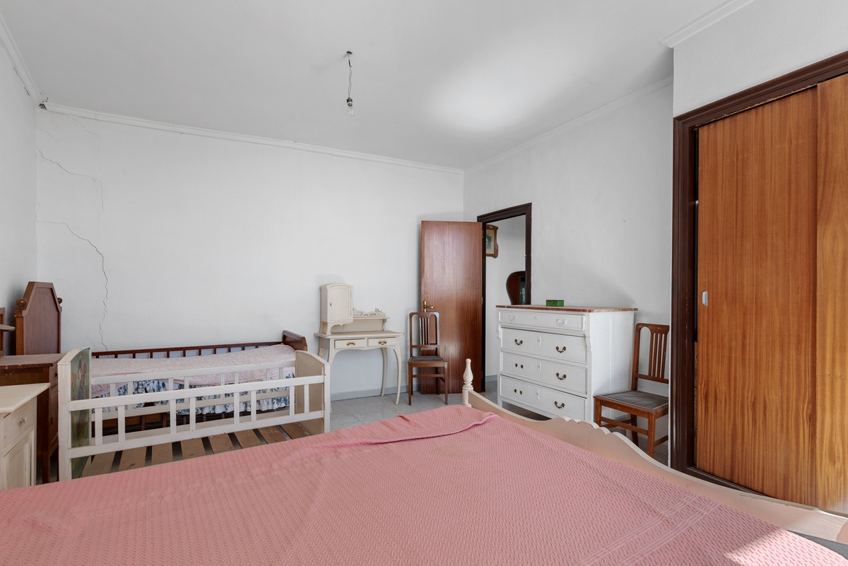For sale - 7 Bedroom 1 Bathroom House - Finca - Cortijo in Orihuela - Orihuela Centro  - Alicante