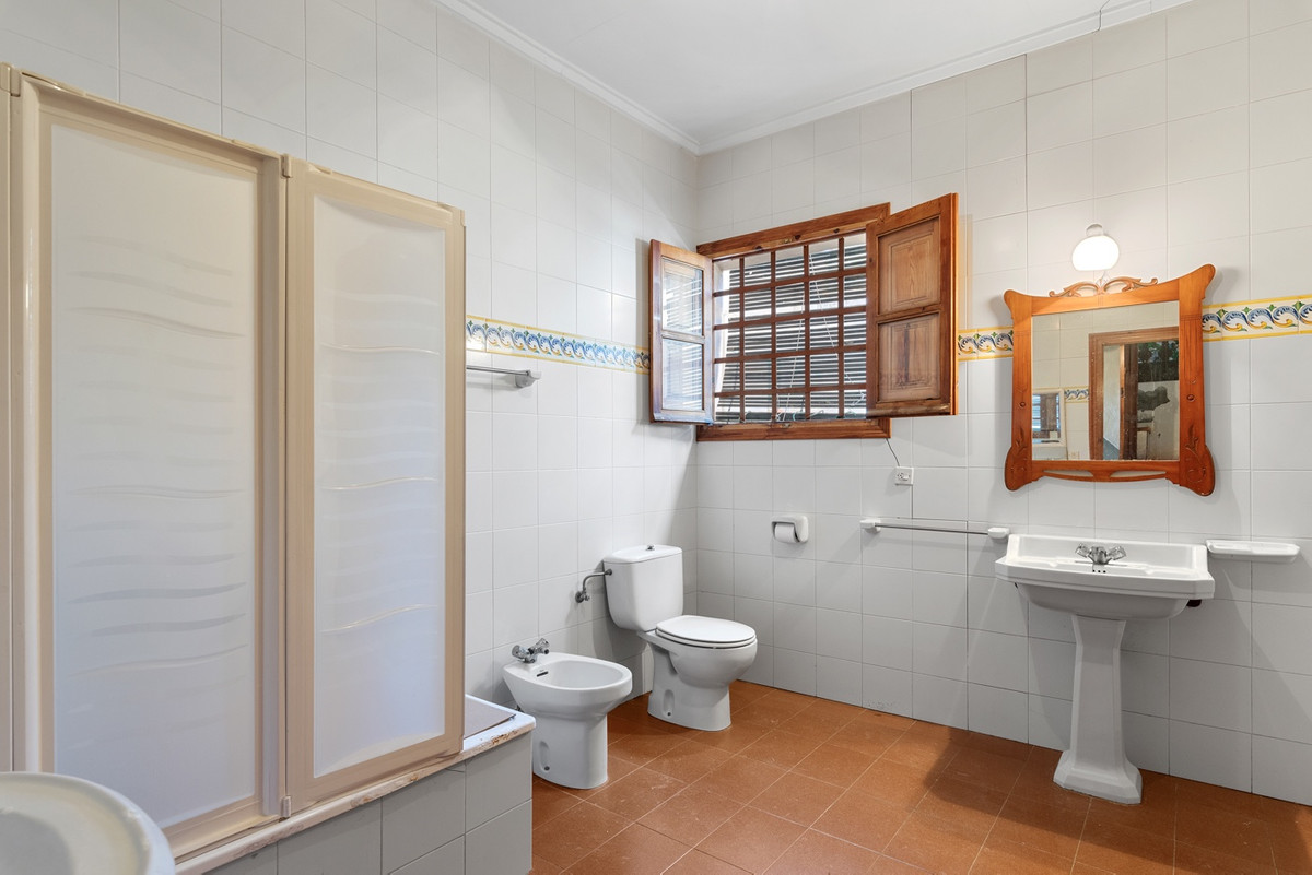 For sale - 7 Bedroom 1 Bathroom House - Finca - Cortijo in Orihuela - Orihuela Centro  - Alicante