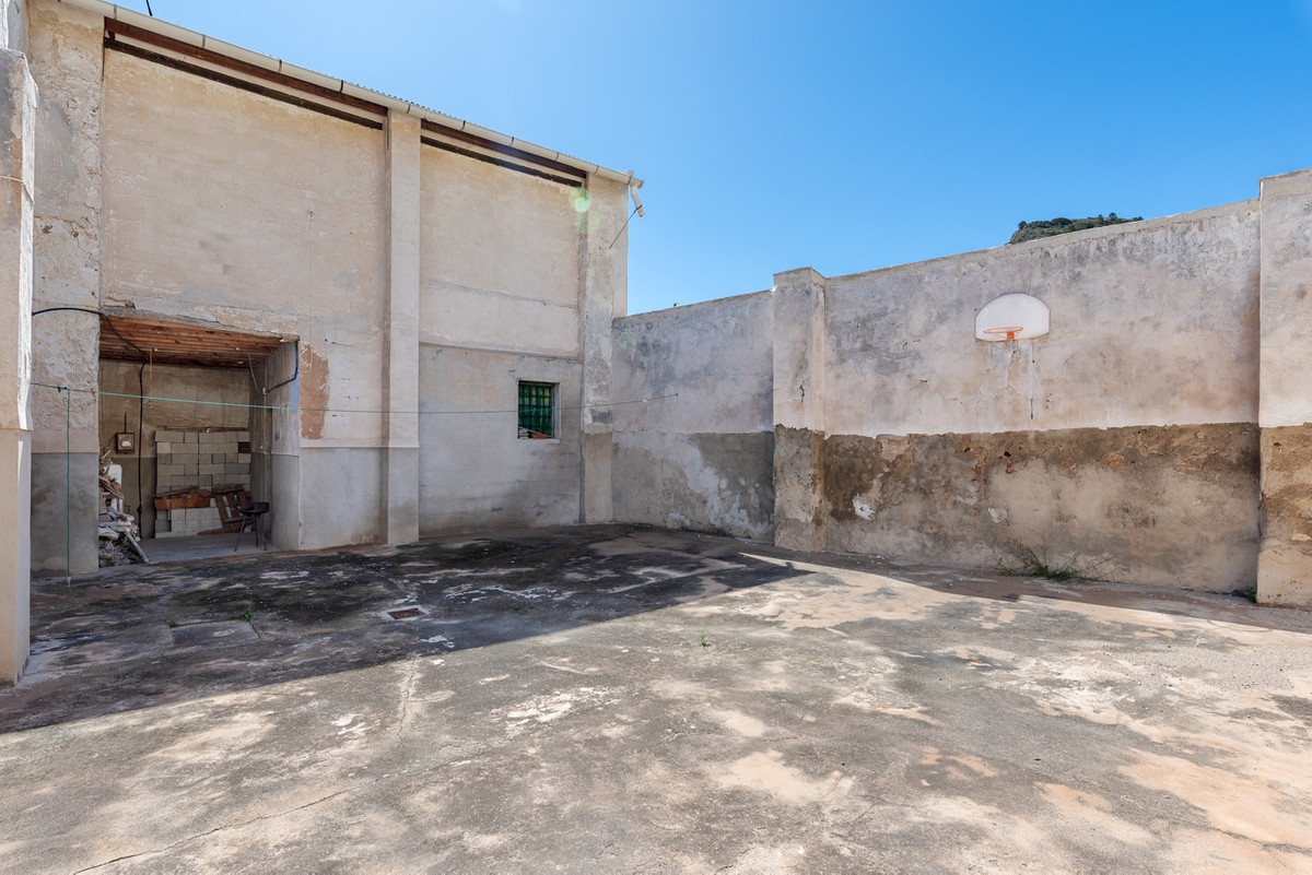 For sale - 7 Bedroom 1 Bathroom House - Finca - Cortijo in Orihuela - Orihuela Centro  - Alicante