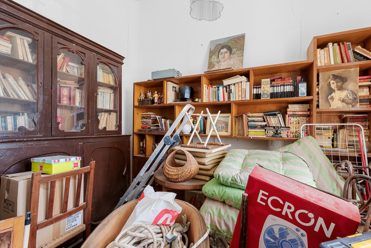 For sale - 7 Bedroom 1 Bathroom House - Finca - Cortijo in Orihuela - Orihuela Centro  - Alicante