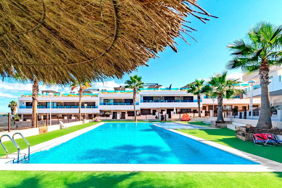 For sale - 3 Bedroom 2 Bathroom House - Townhouse in Orihuela - Los Balcones  - Alicante