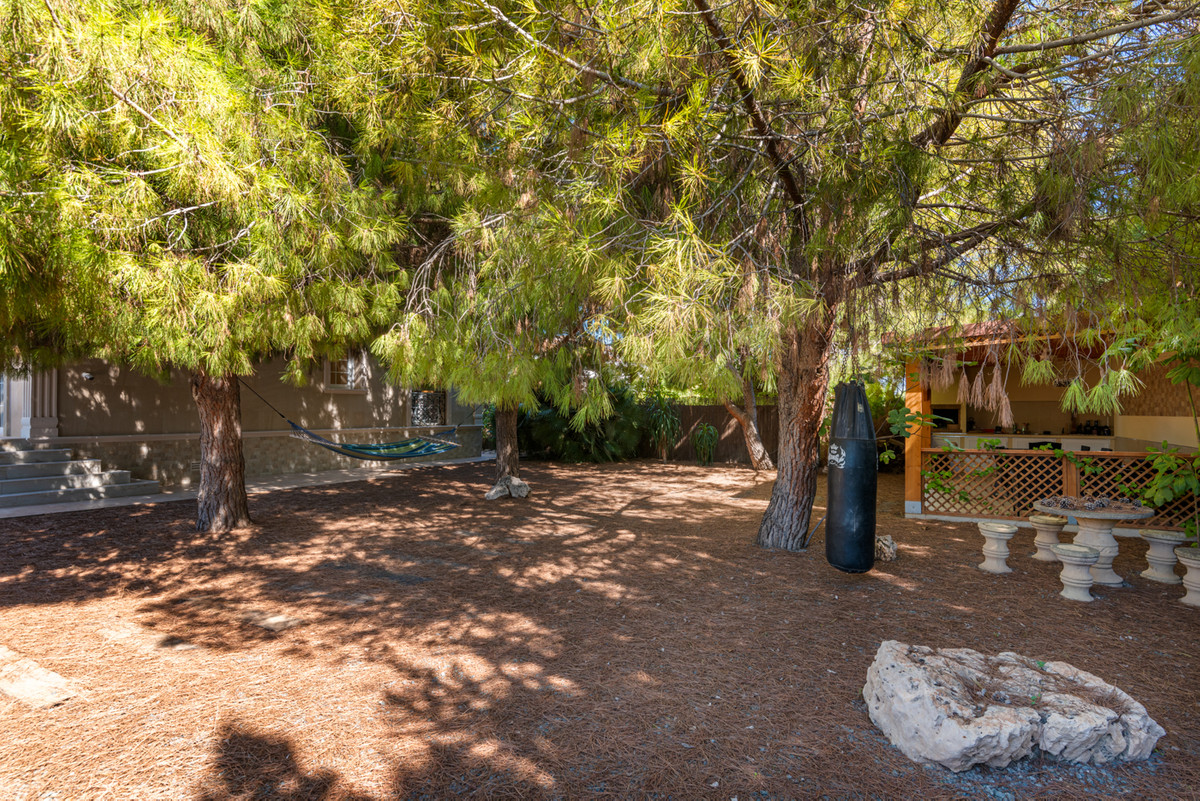 For sale - 5 Bedroom 3 Bathroom House - Detached Villa in Rojales - Dona Pepa  - Alicante