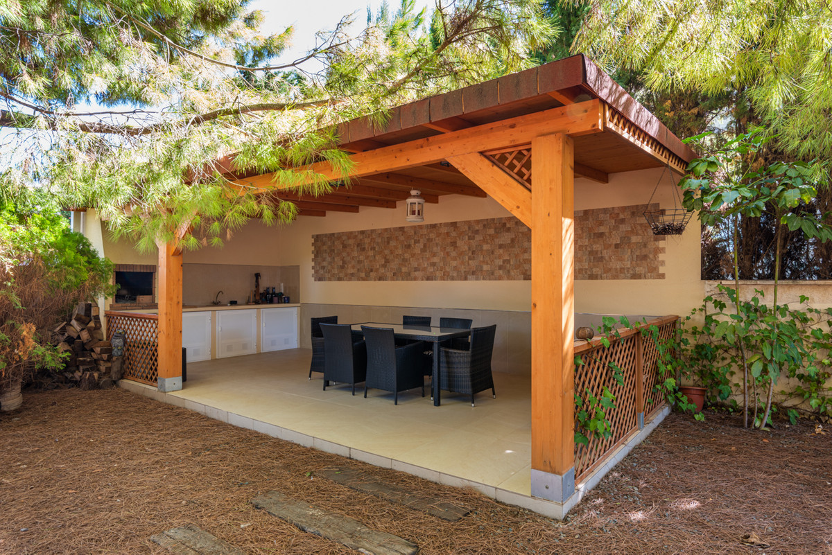 For sale - 5 Bedroom 3 Bathroom House - Detached Villa in Rojales - Dona Pepa  - Alicante