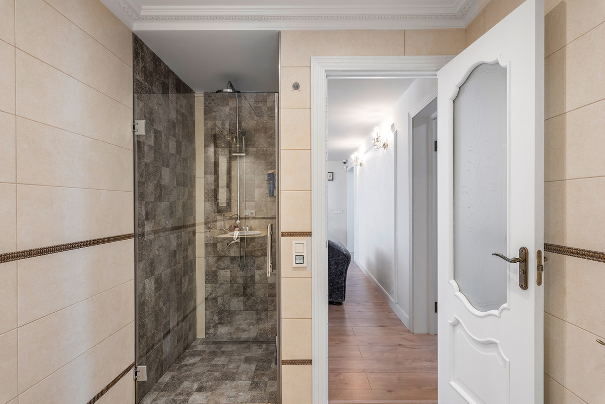 For sale - 5 Bedroom 3 Bathroom House - Detached Villa in Rojales - Dona Pepa  - Alicante